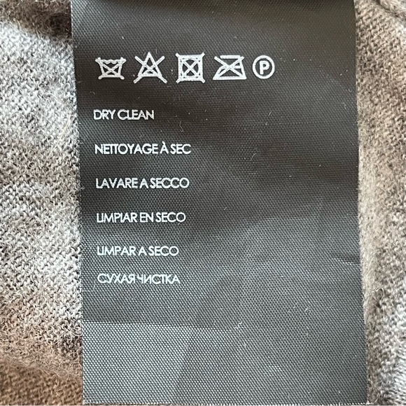 Club Monaco Crew Neck Sweater; Grey & Black 100% Merino Wool; Sz Med - Picture 9 of 10